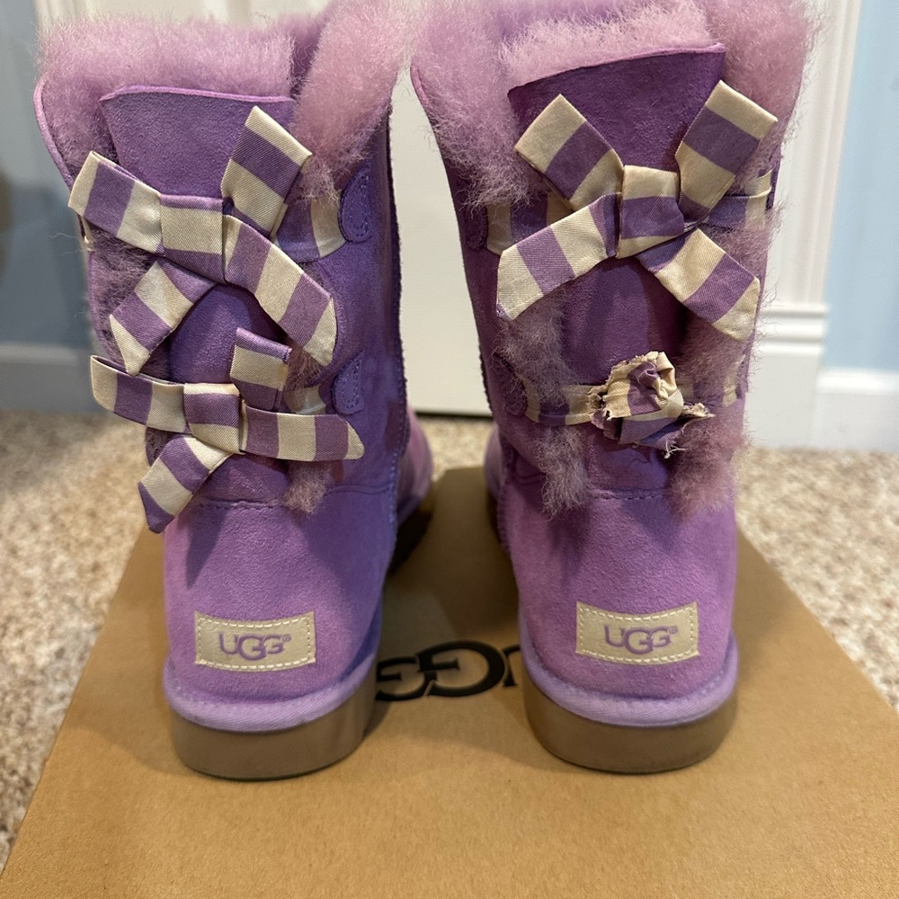 UGG Bailey Bow Stripe Lilac Boots with Ribbon Accents (damage to bow)